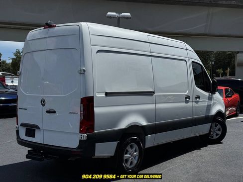 Used 2023 Mercedes-Benz Sprinter 2500 image 9