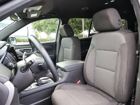 Used 2023 Chevrolet Traverse LT FWD image 36