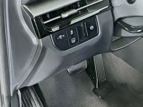 Used 2026 Kia Sportage LX FWD image 16