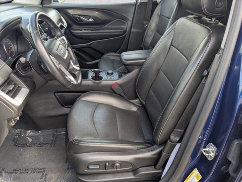 Used 2023 GMC Terrain SLT image 15