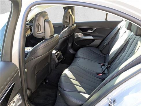 New 2026 Mercedes-Benz E 350 4MATIC Sedan image 17