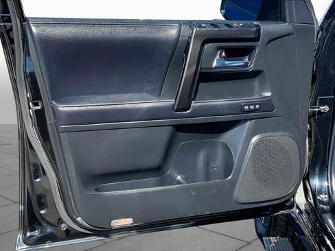 Used 2019 Toyota 4Runner Limited AWD/4WD image 22