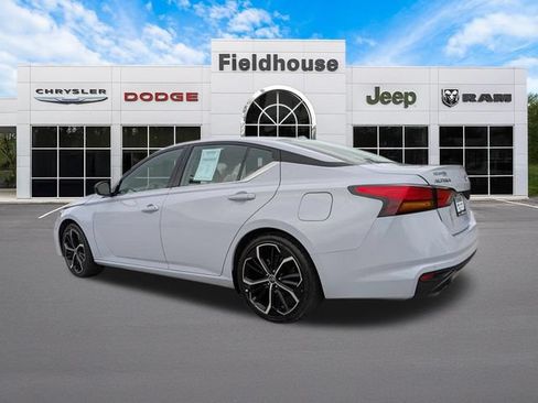 Used 2024 Nissan Altima 2.5 SR FWD image 17