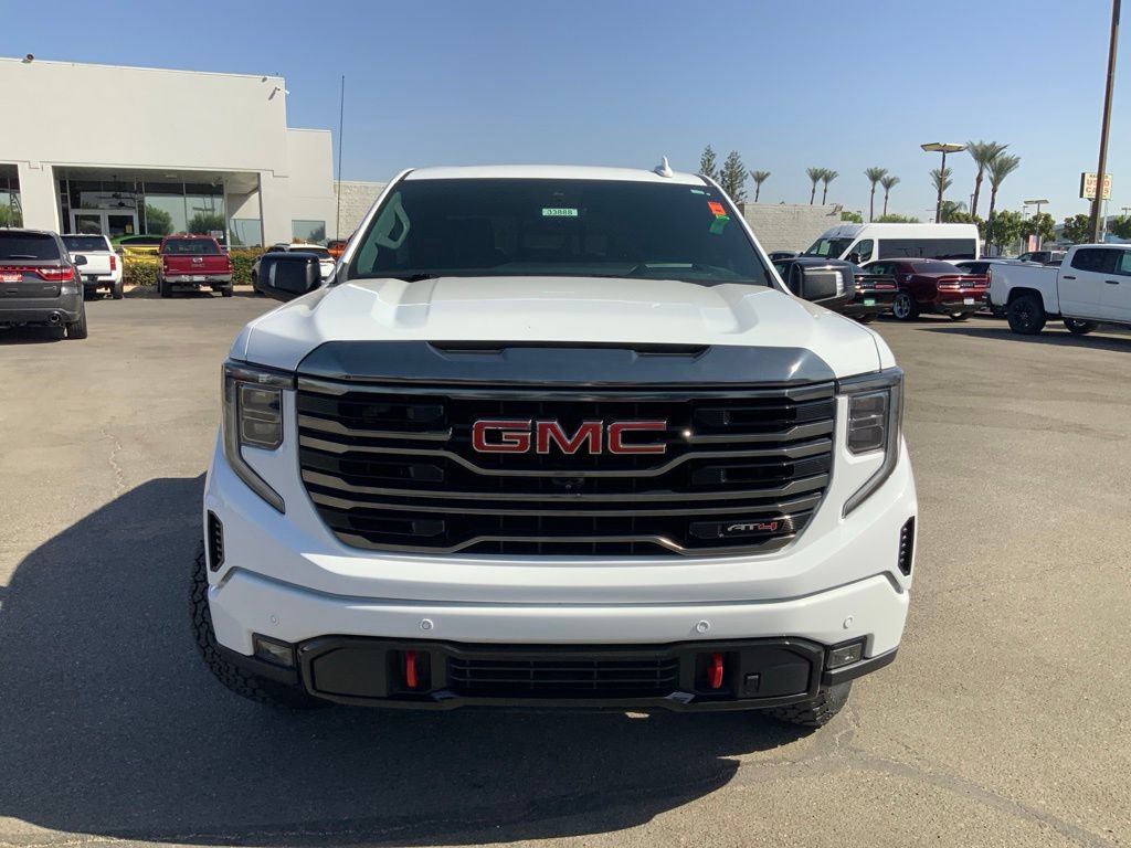 Used 2022 GMC Sierra 1500 AT4 w/ AT4 Premium Package AWD/4WD image 2