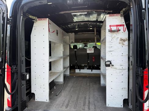 Used 2015 Ford Transit 250 148 Medium Roof RWD image 24