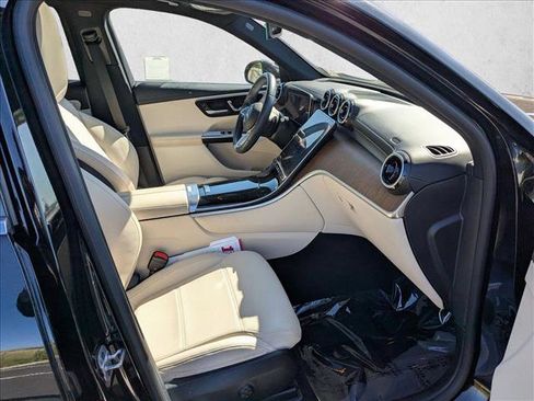 Used 2024 Mercedes-Benz GLC 300 GLC 300 image 21