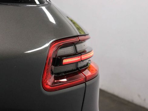 Used 2016 Porsche Macan S AWD/4WD image 11