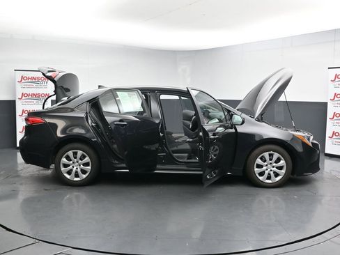 Used 2024 Toyota Corolla LE image 27