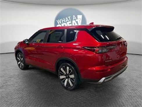 New 2025 Mitsubishi Outlander SE image 6