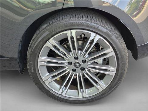 Used 2025 Land Rover Range Rover SE AWD/4WD image 22