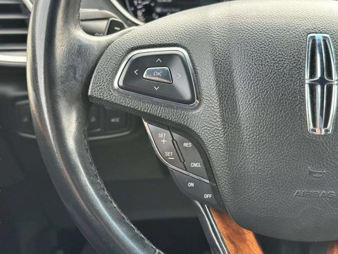 Used 2016 Lincoln MKX Reserve w/ Luxury Package image 30