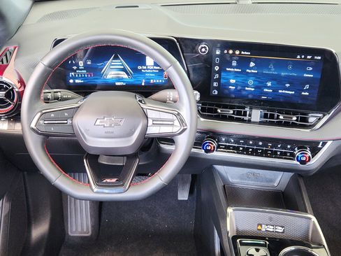 Used 2025 Chevrolet Equinox RS w/ Safety and Technology Package FWD image 28