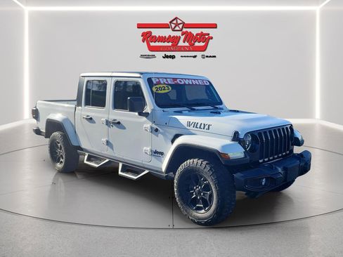 Used 2023 Jeep Gladiator Willys image 7