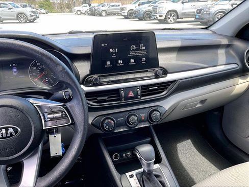 Used 2020 Kia Forte LXS FWD image 17
