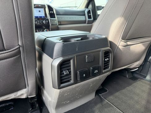 Certified 2022 Ford F250 XLT w/ XLT Premium Package image 16