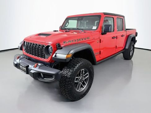Used 2024 Jeep Gladiator Mojave w/ Convenience Group AWD/4WD image 3