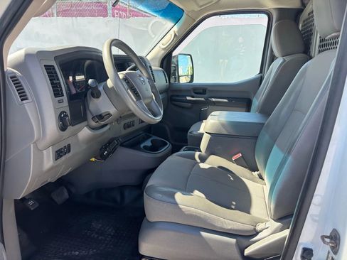 Used 2019 Nissan NV 2500 SV image 8