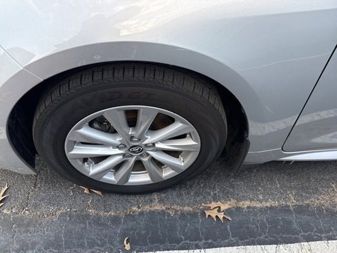 Used 2025 Toyota Corolla SE image 5