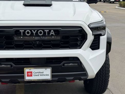 Certified 2025 Toyota Tacoma TRD Pro AWD/4WD image 4