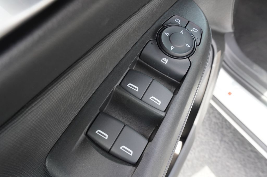 New 2026 Buick Envista Sport Touring FWD image 17