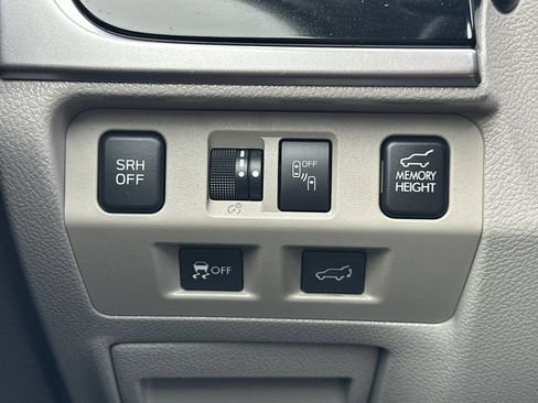 Used 2018 Subaru Forester 2.5i Limited AWD/4WD image 29