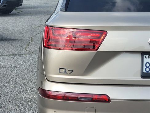 Used 2019 Audi Q7 2.0T Premium Plus w/ Premium Plus Package image 8