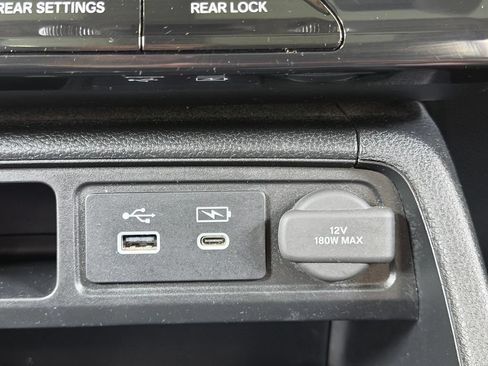 Used 2025 Honda Pilot Touring image 55