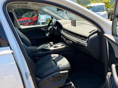 Used 2019 Audi Q7 2.0T Premium Plus w/ Premium Plus Package AWD/4WD image 24