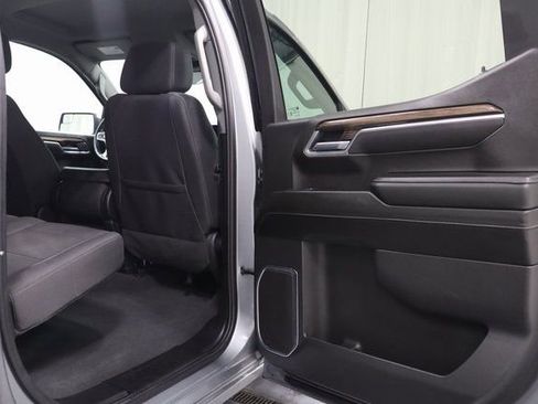 Used 2025 Chevrolet Silverado 1500 LT AWD/4WD image 16