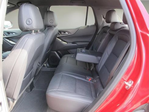 Used 2026 Chevrolet Equinox LT w/ Convenience Package II FWD image 23