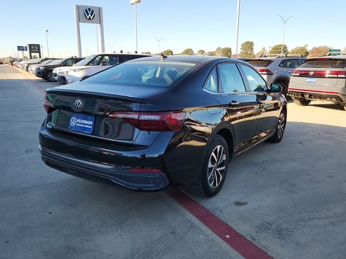 Used 2024 Volkswagen Jetta S image 7