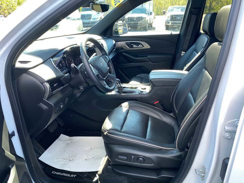 Used 2023 Chevrolet Traverse Premier w/ Redline Edition image 10