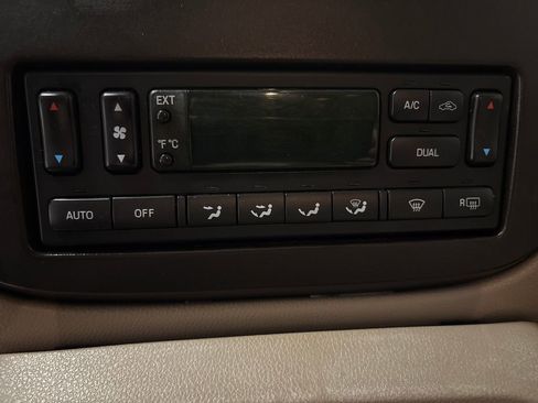 Used 2005 Ford Expedition Eddie Bauer image 11