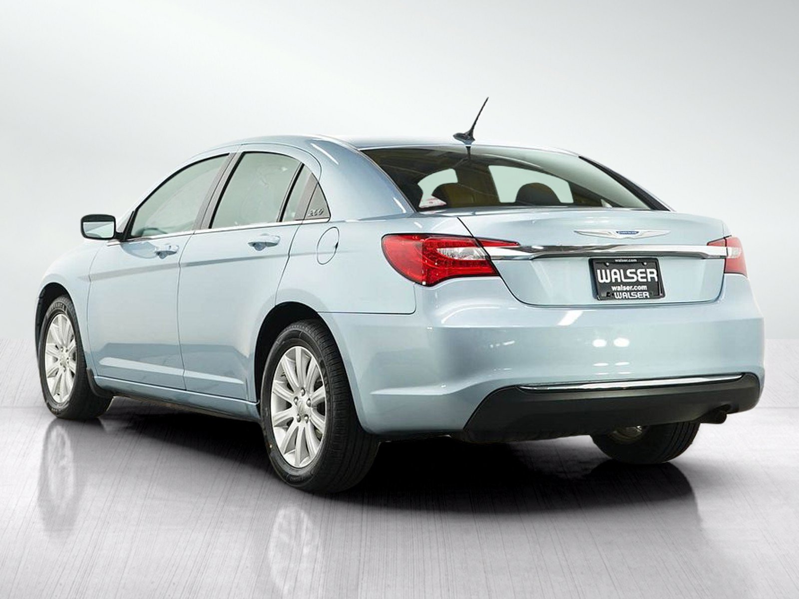 Used 2012 Chrysler 200 Touring w/ Cold Weather Group FWD image 3
