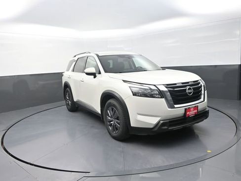 Used 2023 Nissan Pathfinder SV AWD/4WD image 44