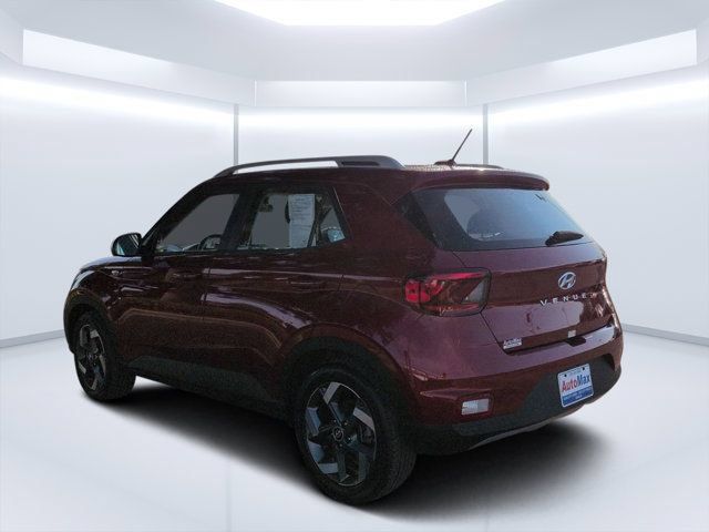 Used 2025 Hyundai Venue SEL FWD image 5