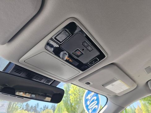 Used 2024 Toyota Grand Highlander AWD image 30