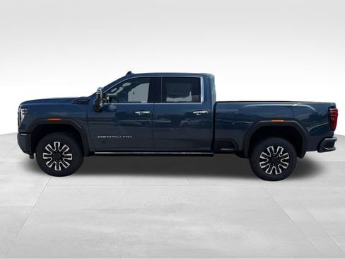 New 2026 GMC Sierra 2500 Denali Ultimate AWD/4WD image 4