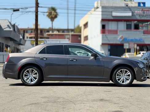 Used 2015 Chrysler 300 Limited RWD image 18