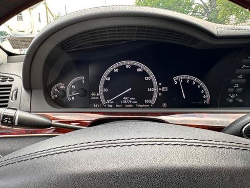 Used 2010 Mercedes-Benz S 550 4MATIC image 18