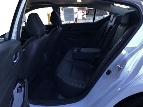 Used 2023 Nissan Altima 2.5 SR w/ SR Premium Package image 36