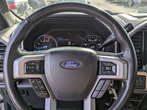 Used 2022 Ford F250 Lariat image 16