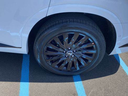 Used 2025 Hyundai Palisade Calligraphy image 25