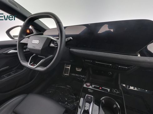Used 2025 Audi S6 e-tron Premium Plus w/ Premium Plus AWD/4WD image 25