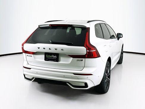 Used 2025 Volvo XC60 B5 Plus image 9