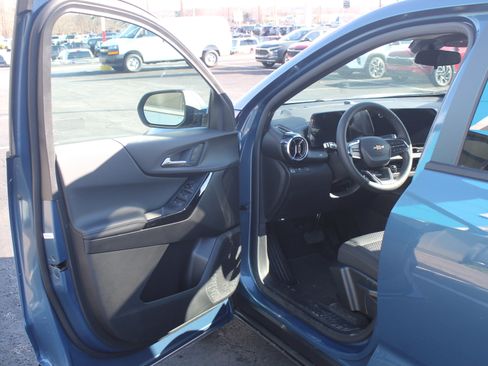 New 2026 Chevrolet Equinox LT image 8