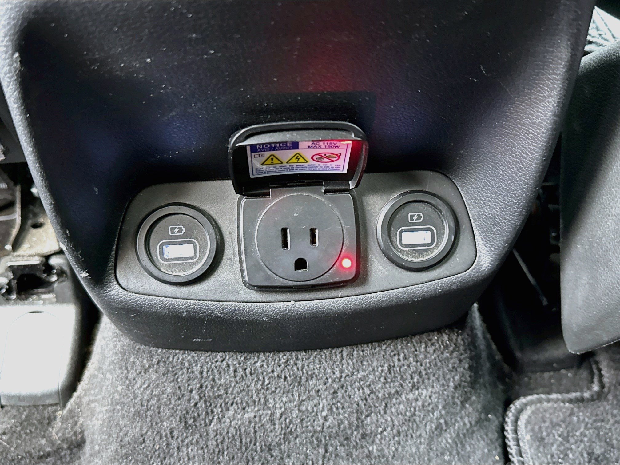 Used 2023 Hyundai Santa Fe Calligraphy FWD image 17