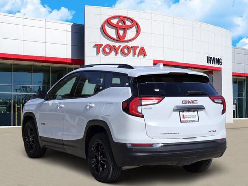 Used 2024 GMC Terrain AT4 AWD/4WD image 3