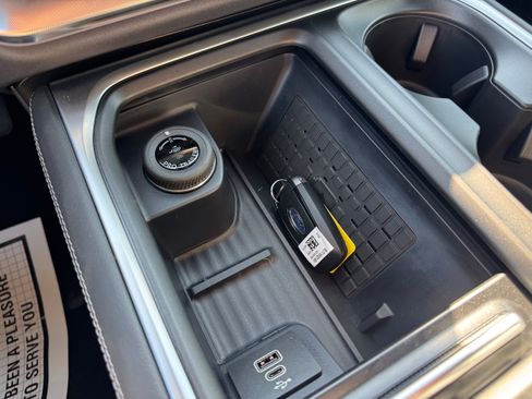 New 2025 Ford Expedition Platinum w/ Stealth Performance Package image 27