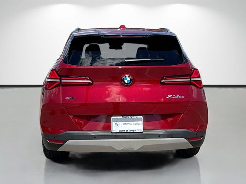 Used 2025 BMW X3 xDrive30i AWD/4WD image 4